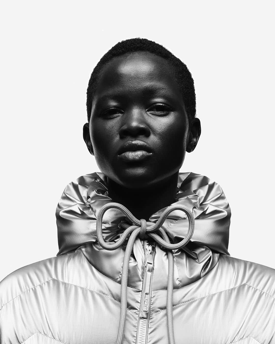モンクレールのインスタグラム：「Time to reflect. Out with the old. In with the shiny new jacket.   Discover the luminous Summer 2023 #MonclerCollection at moncler.com   Photography: @thierrylegouesofficial  Styling: @imruh」