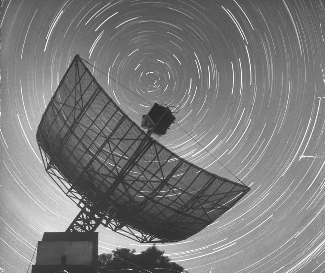 lifeのインスタグラム：「Radio telescope listening to sounds from space as visible stars circle the sky forming streaks of light in this 90-minute time exposure.  LIFE Photographer Fritz Goro approached every story he worked on with creativity and a kind of inspired deliberateness that earned him laurels as one of the 20th century’s greatest science photographers. Visit the link in bio to view more! 🔭  (📷 Fritz Goro, 1951/LIFE Picture Collection)  #LIFEMagazine #LIFEArchive #FritzGoro #1950s #Science #Telescope #Space #Stars #Photography」