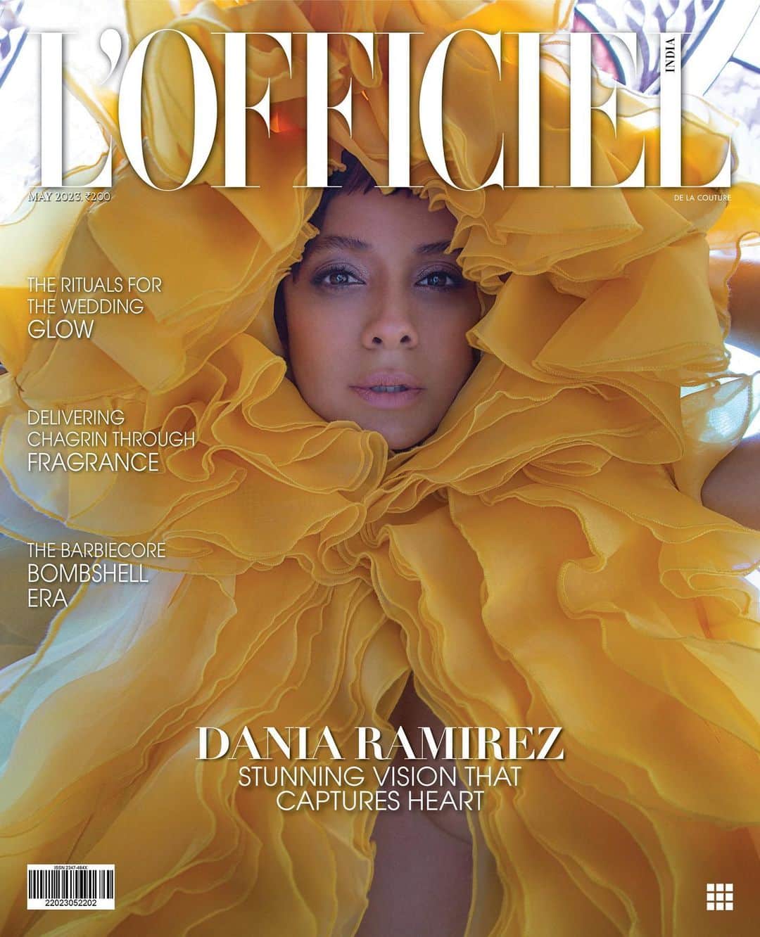 ダニア・ラミレスさんのインスタグラム写真 - (ダニア・ラミレスInstagram)「So grateful for this gorgeous cover @lofficielindia 🙏🏽🌟🫶🏽 Go to my Insta Stories for the Link to my #CoverStory Credits tagged.」5月9日 0時33分 - daniajramirez