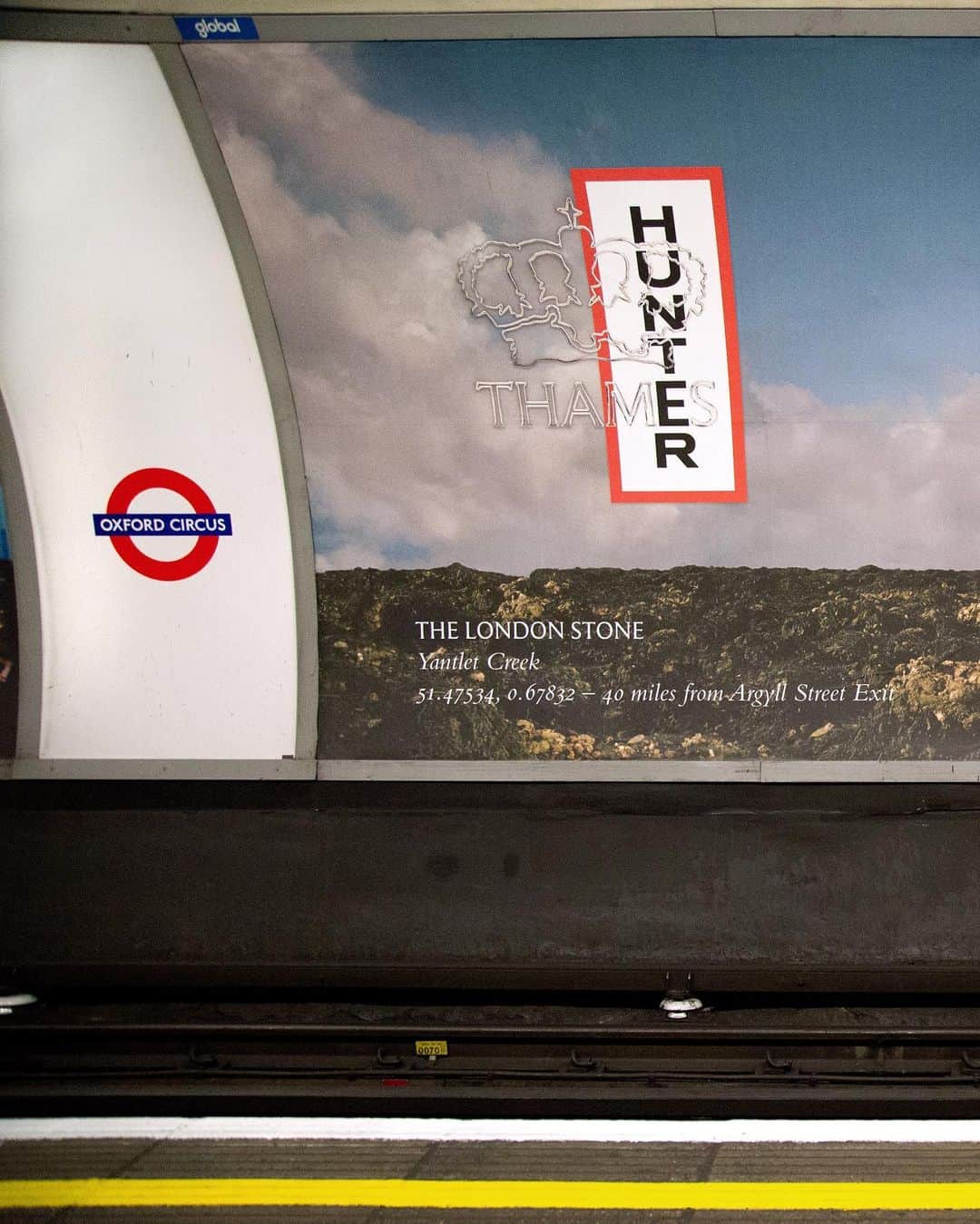 ハンターブーツさんのインスタグラム写真 - (ハンターブーツInstagram)「The #thamesandhunter London Underground campaign. Shop the collection 11th May, 11AM BST.   Sign up at the link in bio.」5月9日 0時34分 - hunterboots