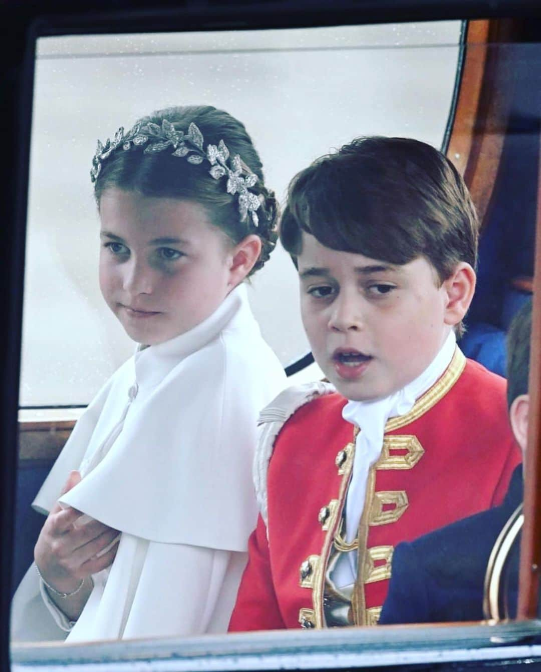 ナタリー・インブルーリアさんのインスタグラム写真 - (ナタリー・インブルーリアInstagram)「Happy Coronation Weekend! 🇬🇧Congratulations to HM King Charles III  Hope you enjoyed watching this historic event as much as I did!」5月9日 0時49分 - natalie_imbruglia