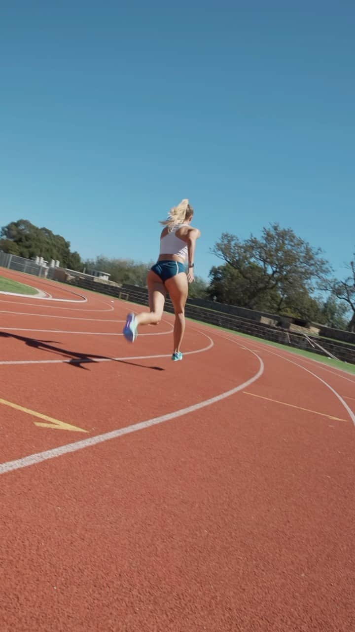 アリカ・シュミットのインスタグラム：「There is no tomorrow.  🎥 @paul_gnw  #trackandfield」