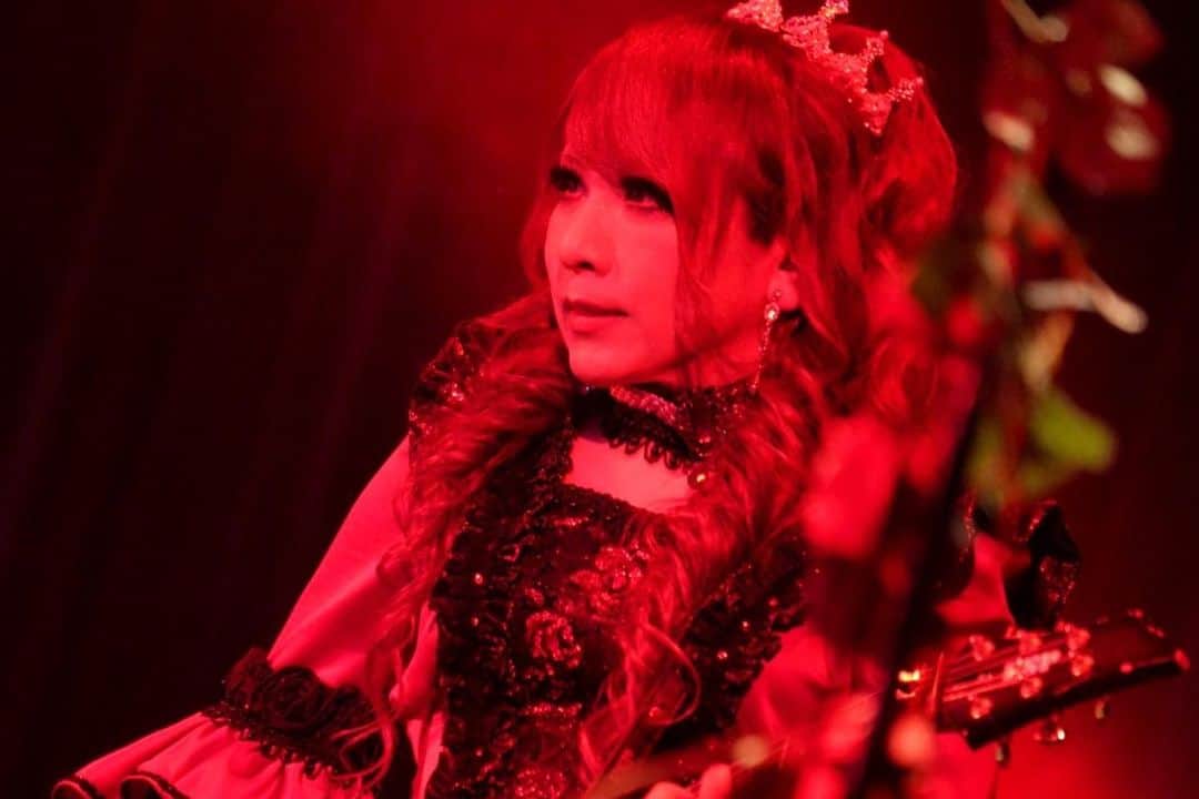 HIZAKIさんのインスタグラム写真 - (HIZAKIInstagram)「Versailles × D BLOOD OF ROSE  CLUB CITTA'川崎ありがとうございました！  良き薔薇の聖戦でした🌹」5月9日 1時31分 - hizaki_official