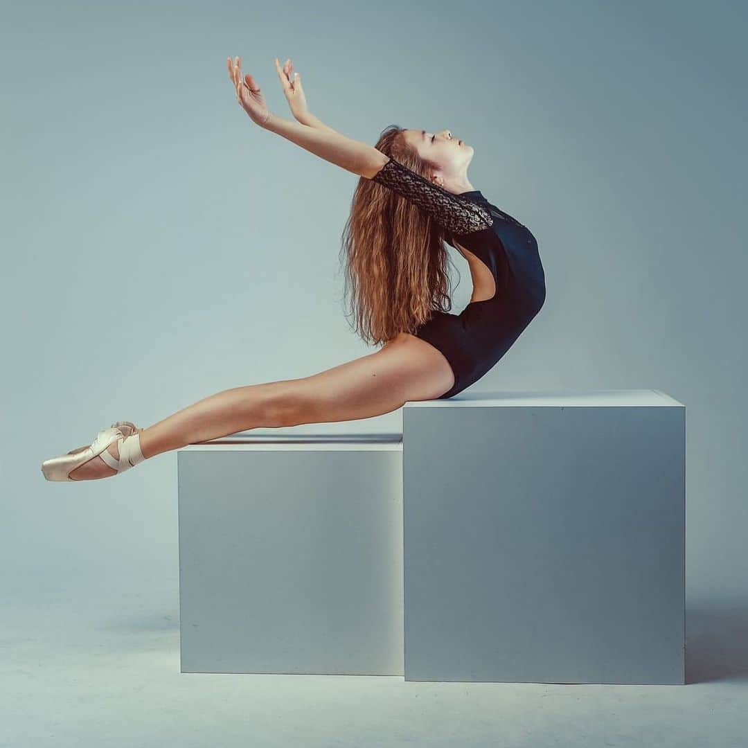 Ballet Is A WorldWide Languageさんのインスタグラム写真 - (Ballet Is A WorldWide LanguageInstagram)「Gorgeous 🫶🏻 @eliska_ballerina by @fotosandra   #worldwideballet ✨」5月9日 1時49分 - worldwideballet
