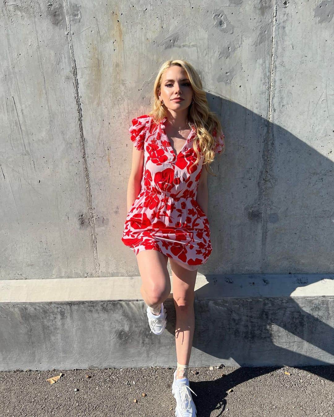マッケンジー・モージーのインスタグラム：「these days」
