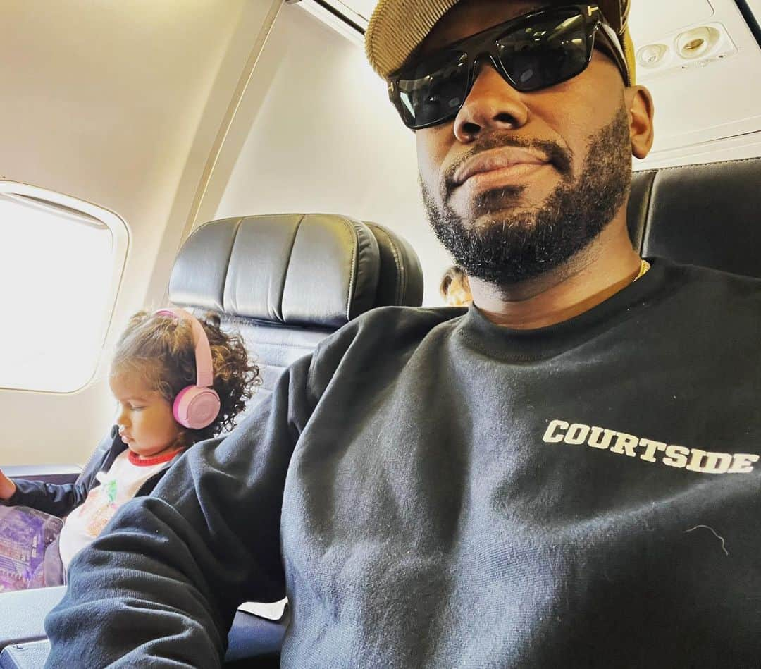 ラモーネ・モリスさんのインスタグラム写真 - (ラモーネ・モリスInstagram)「✈️」5月9日 2時04分 - lamorne