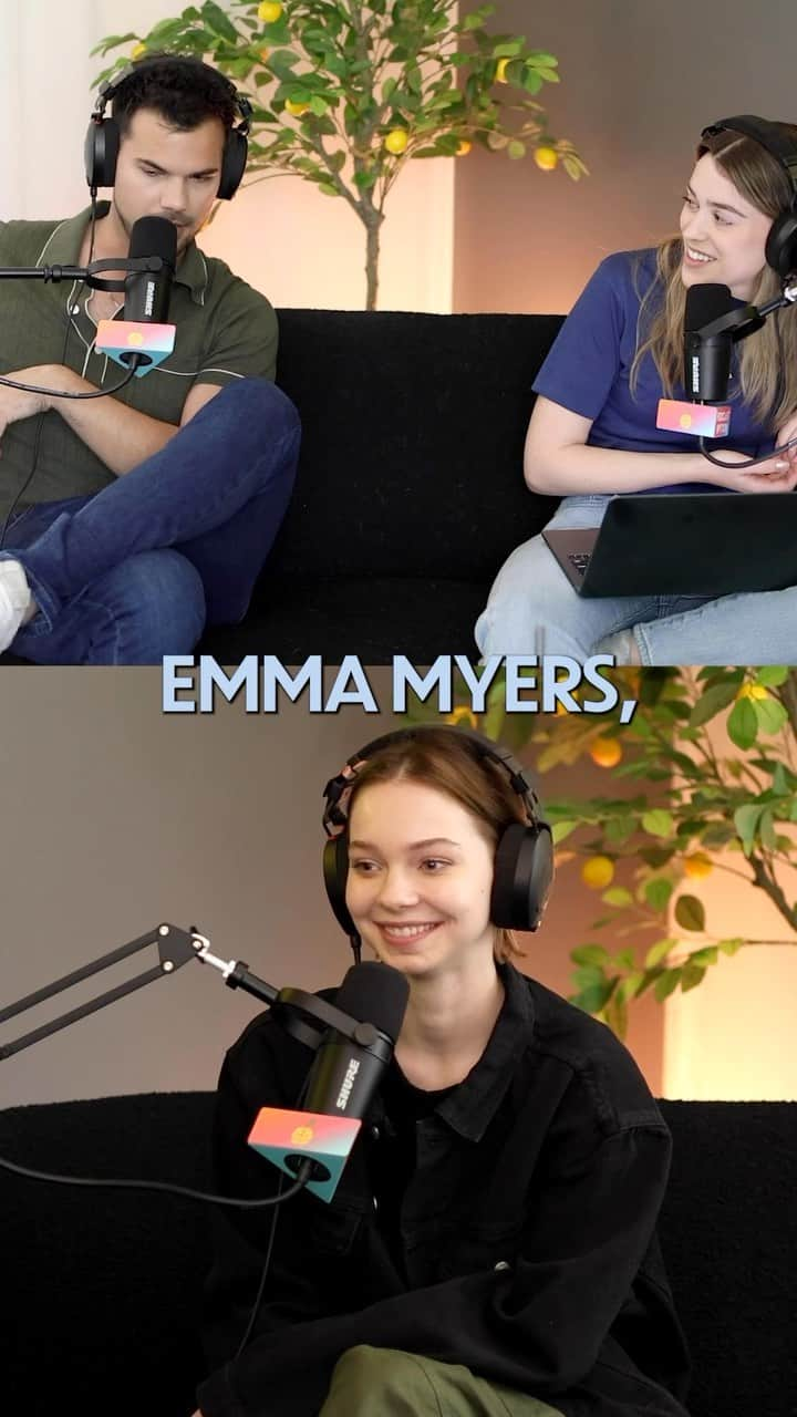 テイラー・ロートナーのインスタグラム：「THIS WEDNESDAY, @ememyers is on the podcast!! Emma joined the Lautner’s to discuss settling into fame and all things werewolves.⁠ ⁠ You can expect to hear about how she got started with acting and her journey to booking a role on Wednesday, the boundaries she’s had to set in place following the huge success of the show, plus she opens up about bullying from her past and people changing tunes along with her success.⁠ ⁠ Listen Wednesday morning wherever you get your podcasts! 🎙️」