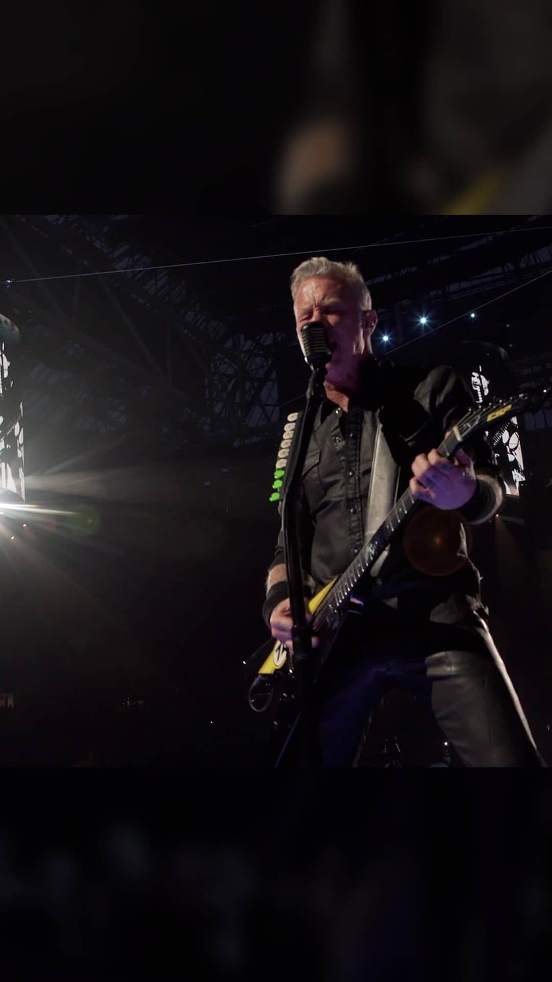 メタリカのインスタグラム：「“Listen well, better listen well…” 🇳🇱 Amsterdam, Netherlands  📺 LINK IN BIO  #Metallica #MetOnTour #M72Amsterdam」