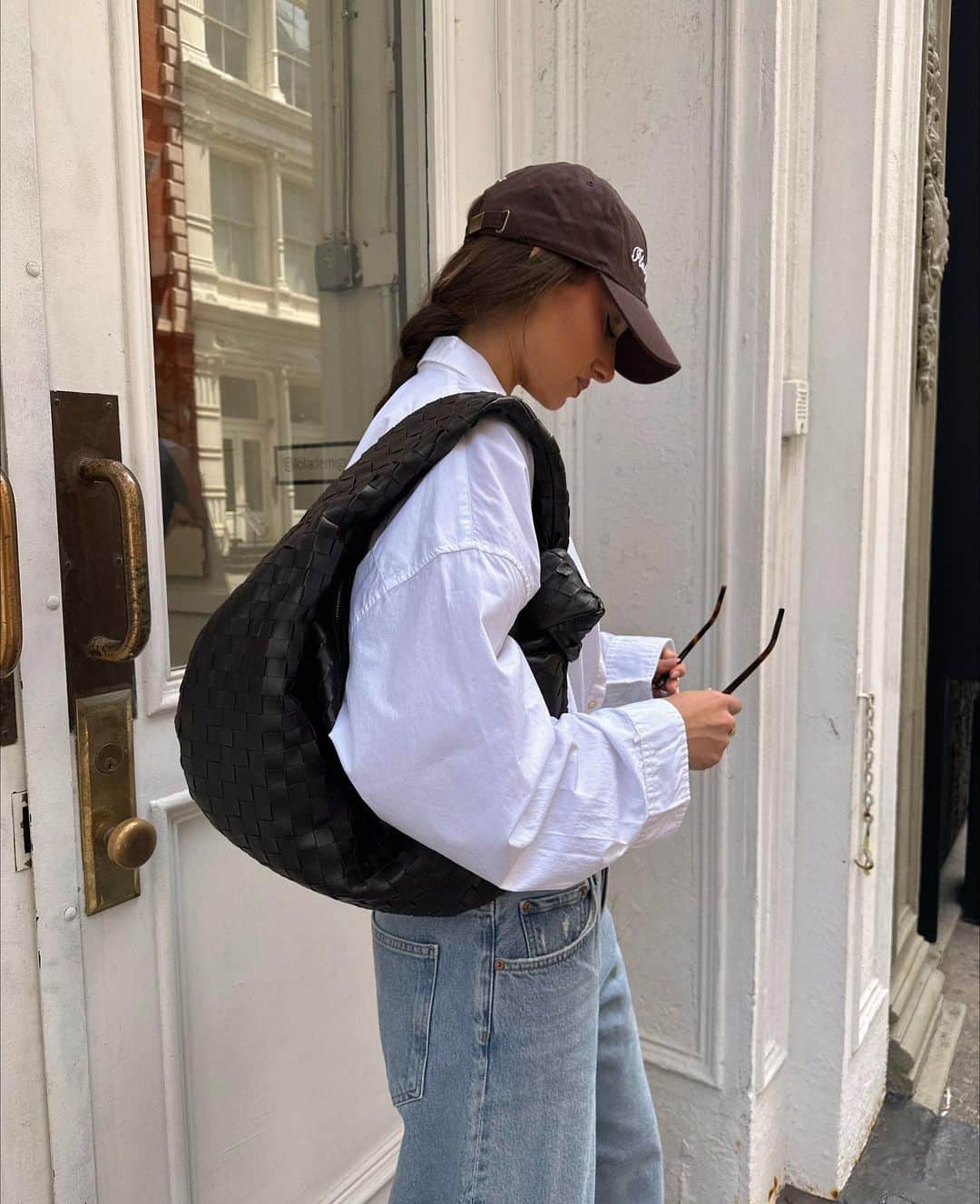 We Wore Whatのインスタグラム：「Monday morning meetings calling ☕️」