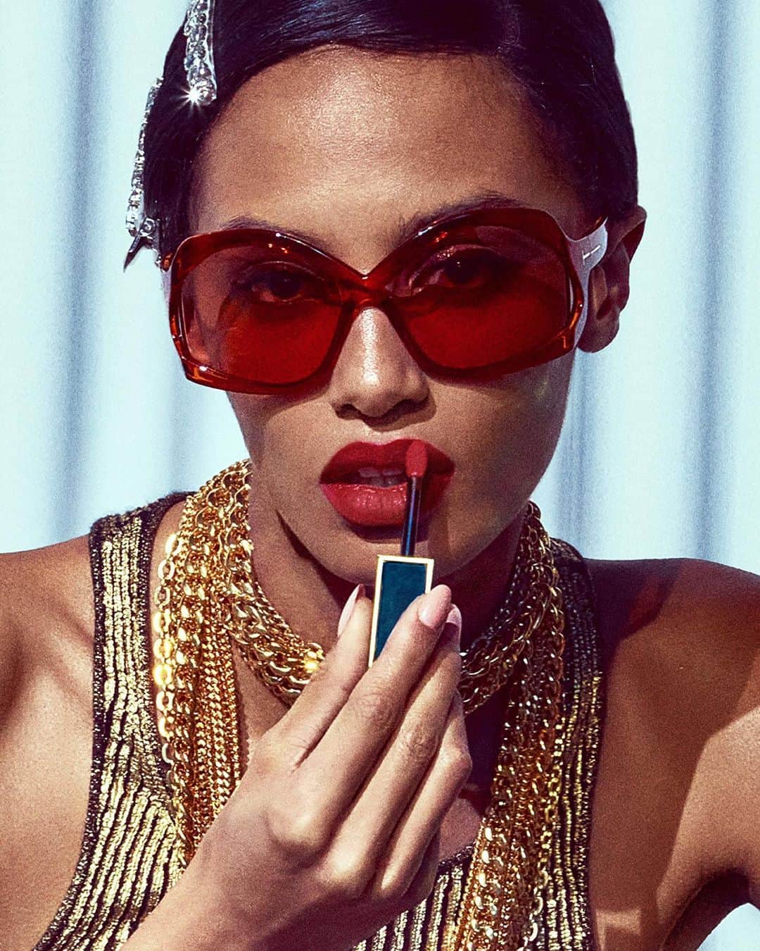 トムフォードのインスタグラム：「NEW LIQUID LIP LUXE MATTE.   TRANSFER-RESISTANT COLOR. CLOUD-LIKE LIGHTNESS.   #TOMFORDBEAUTY #TOMFORD」
