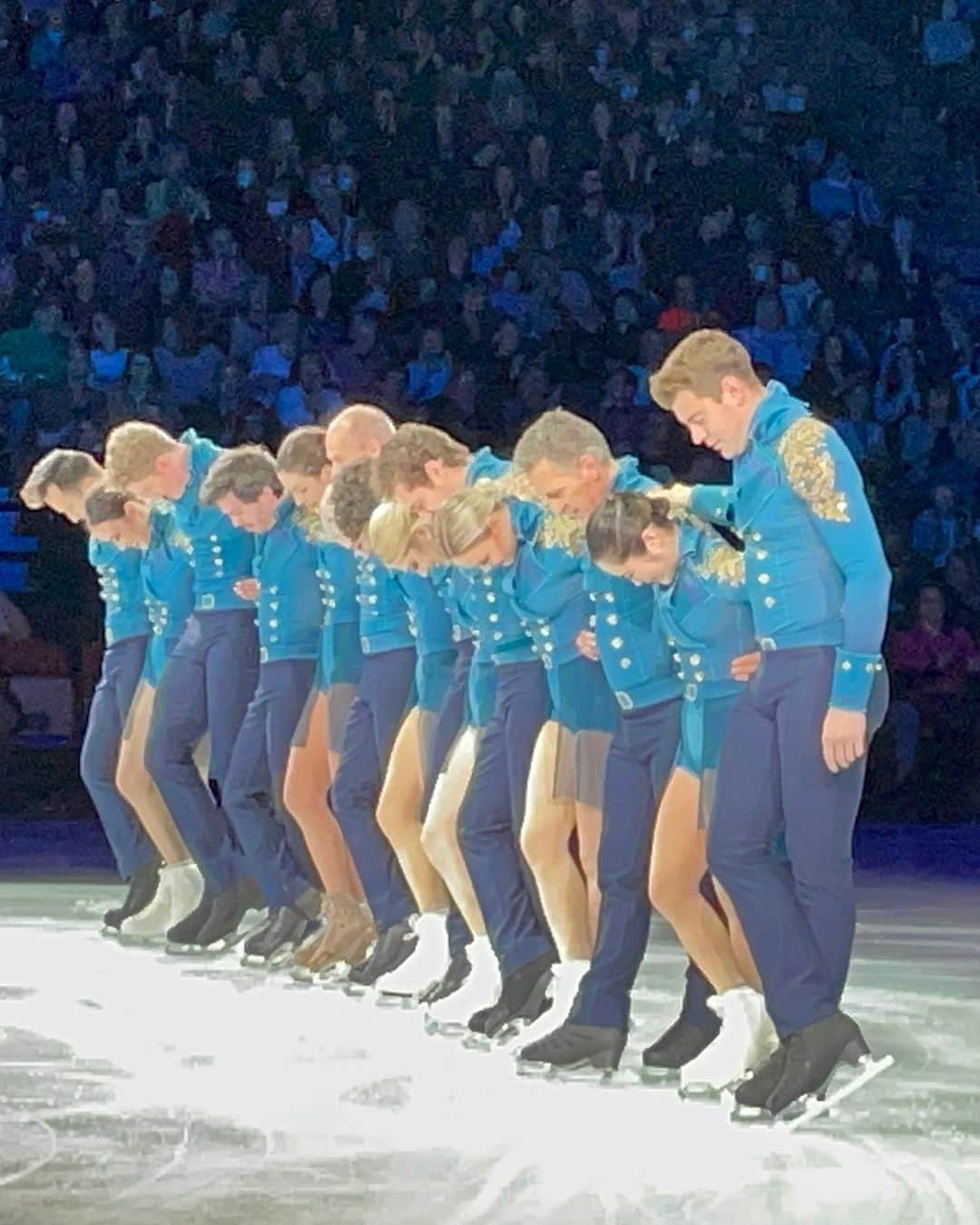 宮原智子のインスタグラム：「Half way through!!!  It’s been a blast to be part of this tour.  Always I am full with appreciation and happiness to skate and being with super fun skaters🤩🤩🤩  @starsonice  #starsonice  #canada」