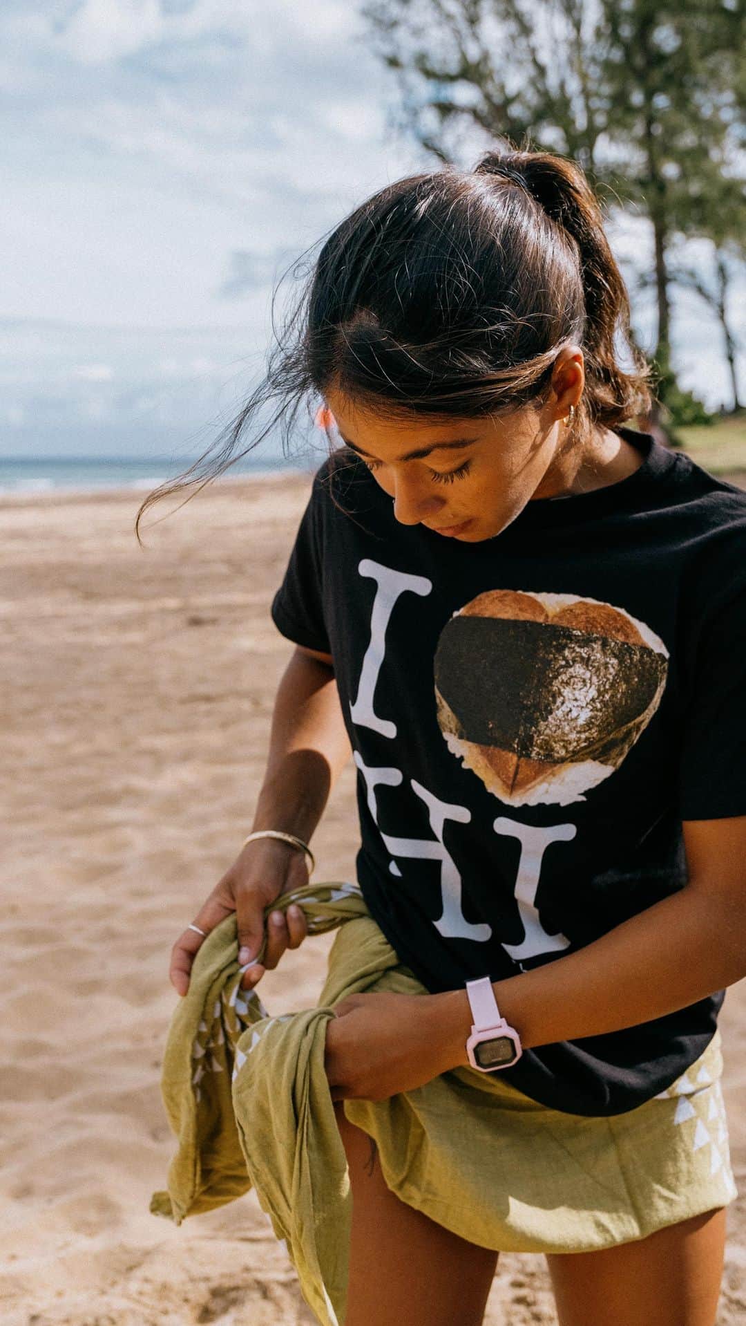 のインスタグラム：「Aloha Army Spring Summer 23  Available Wednesday May 10th 8AM HST  www.In4mation.co  Local pick up @slashershi   #hawaiioriginals #hawaii #in4mation #aloha #alohaarmy #hi #slashershi」