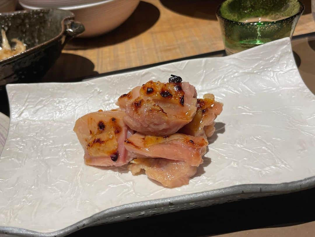 市井紗耶香さんのインスタグラム写真 - (市井紗耶香Instagram)「お仕事スタッフと食事会🍶 （親睦会😋）  日本酒に合うお料理どれもほんとうに 美味しかった〜‼︎ 個人的には鶏肉の西京焼きと唐揚げにディップするマスカルポーネ... 自宅にお持ち帰りしたいくらいの絶品でした♡  素敵なご飯にスタッフの皆さんに 感謝やぁ〜🙏頑張ろうっ🔥  #和食 #日本酒 #感謝 #マネージャーはフラミンゴの芋焼酎🦩#西京焼き #市井紗耶香」5月9日 4時24分 - sayakaichii