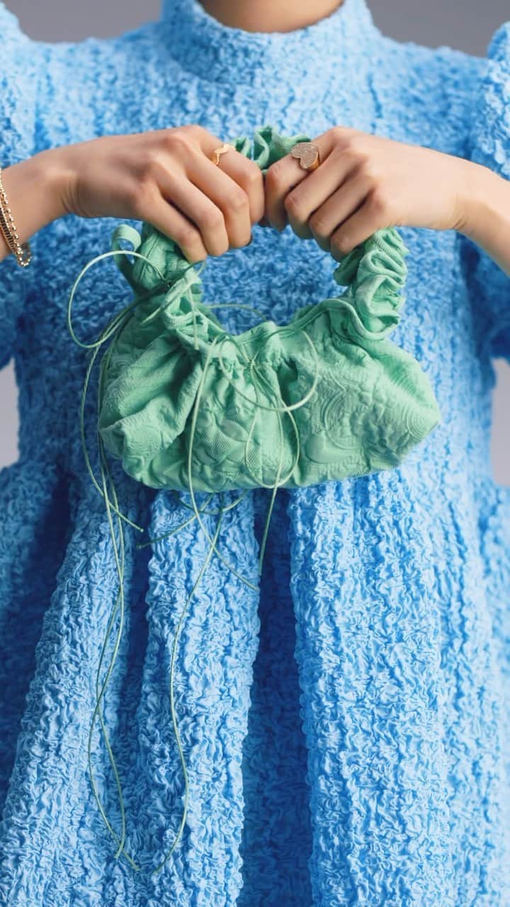 MATCHESFASHION.COMのインスタグラム：「Bags that speak louder than words from @ceciliebahnsen, @gucci and @therow 👜」
