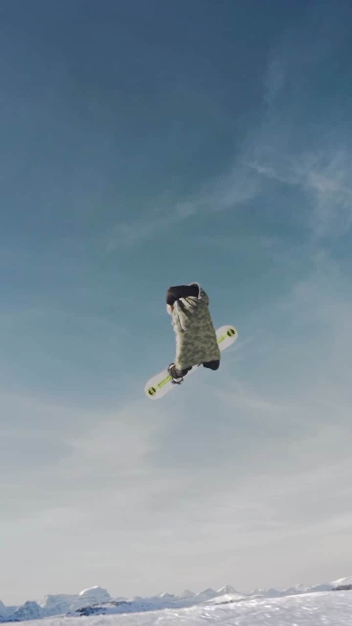 Poler Outdoor Stuffのインスタグラム：「Go from resting to shredding in seconds with our Napsack!  📹 @jaronwhelan」
