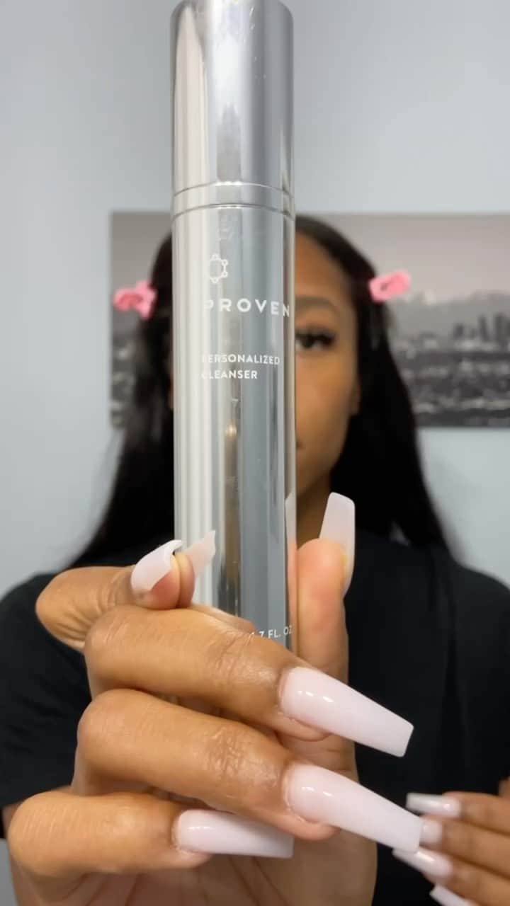 Leya BUCHANANのインスタグラム：「After a tough day at track practice I love doing my skin care routine to refresh! PROVEN comes with a 3-step system of personalized products that best fits your skin! These products leave my me feeling and looking hydrated and flawless. Use my promo code is LEYA99 @provenskincare #PROVENpartner #personalizedskincare」