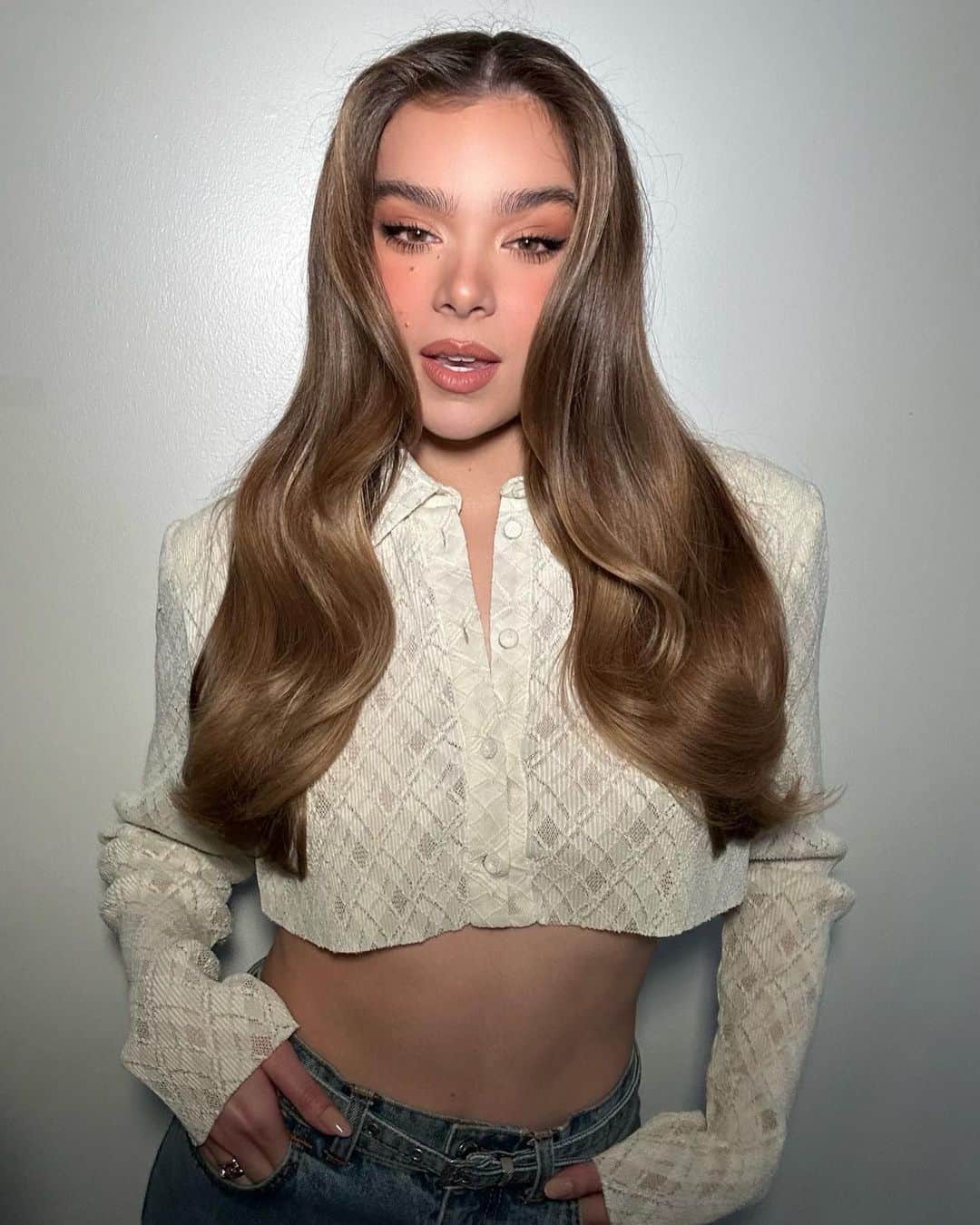 ヘイリー・スタインフェルドのインスタグラム：「🤍」
