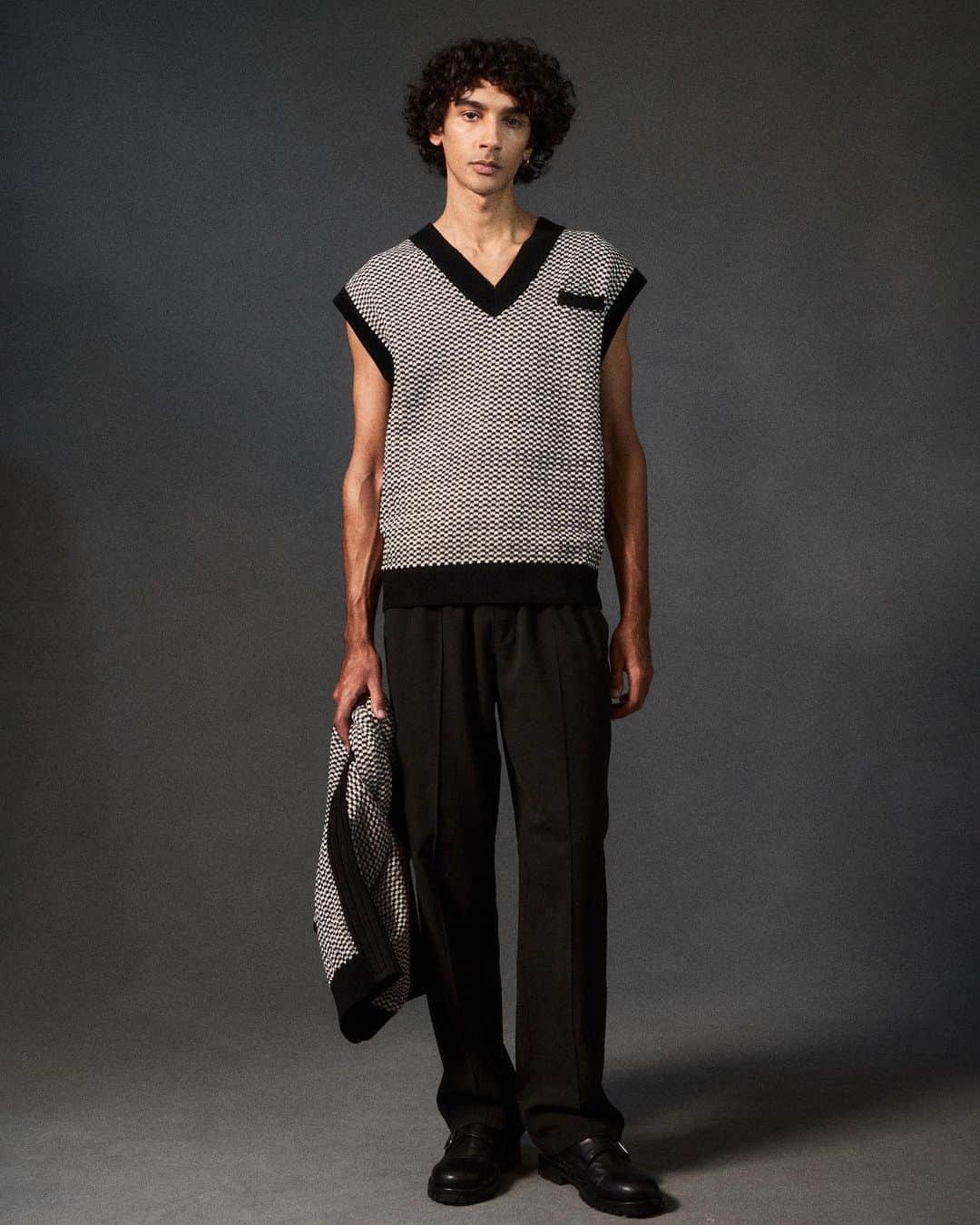 ヘルムート ラングのインスタグラム：「HELMUT LANG PRE-FALL 2023 COLLECTION - New York, N.Y. WWW.HELMUTLANG.COM」