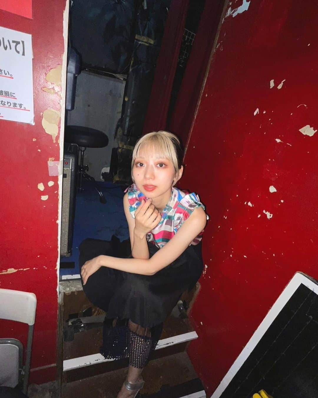 竹内アンナさんのインスタグラム写真 - (竹内アンナInstagram)「ㅤㅤㅤㅤㅤㅤㅤㅤㅤㅤㅤㅤㅤ  初 ファンクラブイベント、 もう愛という愛がいっぱいでした！  ラジオの公開収録でたくさんお喋りできたのも、 ライブで思いっきりコールアンドレスポンスできたのも 全部メモリアルすぎる。  すごいよみんな、 ほんまにありがとう！  at TENDER３年目も宜しくね🦋  受け取ったパワーと共に 明日のBDライブも楽しもう！」4月24日 22時59分 - annasingguitar