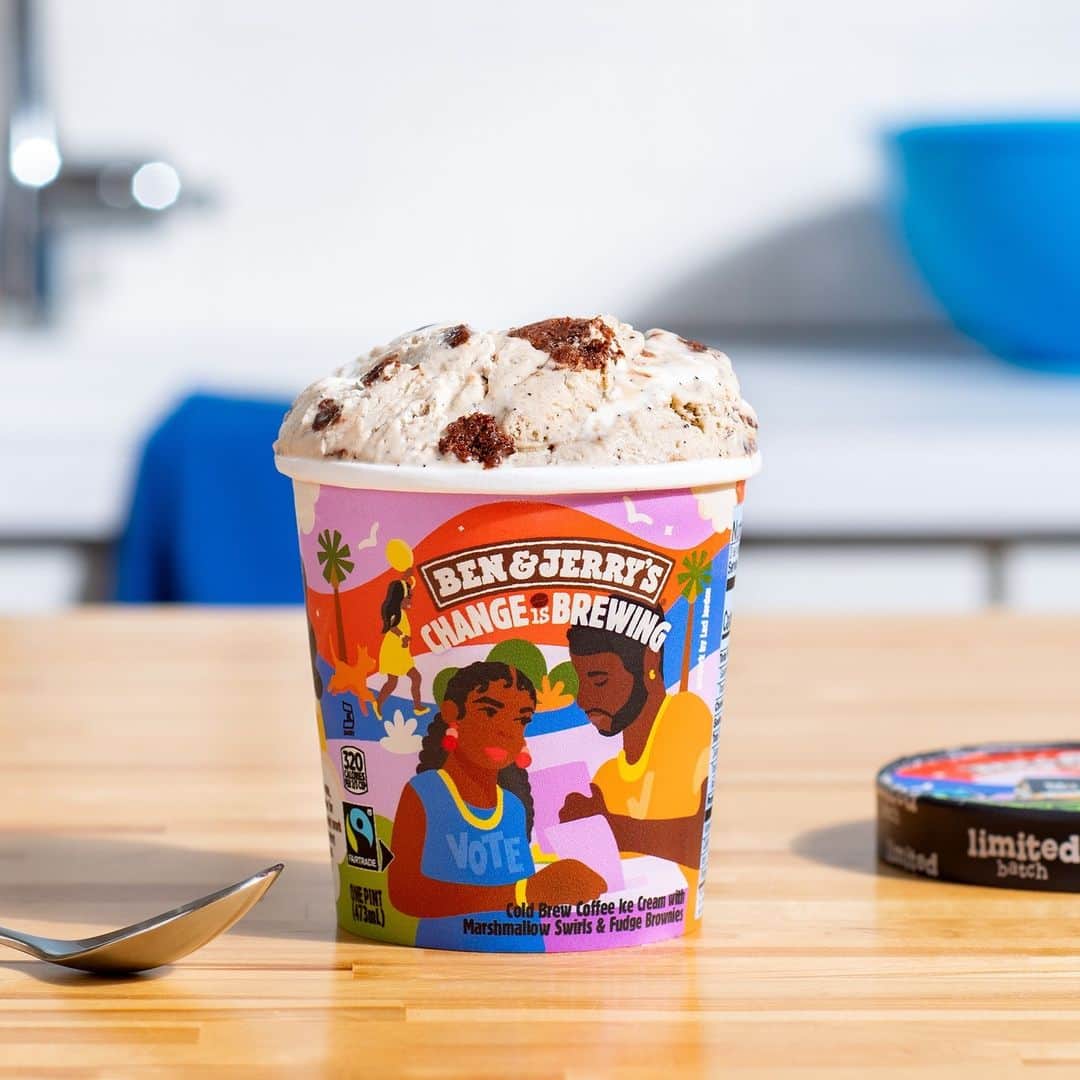 Ben & Jerry'sさんのインスタグラム写真 - (Ben & Jerry'sInstagram)「📣 LAST CHANCE! 📣 Grab Limited Batch Change is Brewing ice cream while it lasts! Find pints near you at the link in our bio.  ☕️ We had a blast collaborating with @blkandbold coffee to make this flavor. Co-founders Pernell and Rod visited us to say goodbye and share a final scoop (although who knows what opportunities will churn up in the future?).」4月24日 23時01分 - benandjerrys