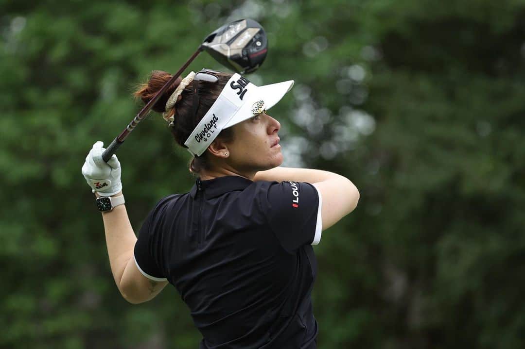 のインスタグラム：「Not playing on the weekend really sucks but I didn’t play well and you cant do that at a major. Few things to work on before heading back to @jmeaglelachamp! 💪🏼」
