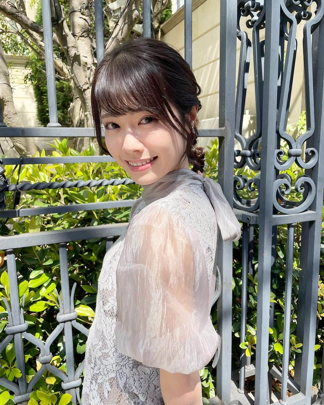 小田えりなさんのインスタグラム写真 - (小田えりなInstagram)「結婚式ドレス👗  可愛い☕️  またこんど、このドレスについて投稿するね🍱  #お呼ばれコーデ #結婚式 #ラグナムーン」4月24日 21時44分 - odenchannn