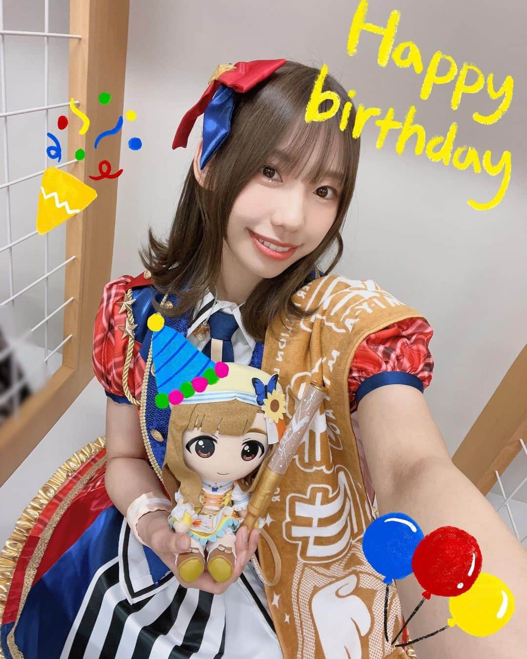 桐谷蝶々さんのインスタグラム写真 - (桐谷蝶々Instagram)「. . 宮尾美也ちゃんーーー！！！ お誕生日おめでとうーー！！！！！🎂🌼  今年のケーキは『淡雪』の苺タルト🍓にしました🥰 美味しかったぁ！！ また食べたい💓  今年のお誕生日コミュ見ましたか？まさかの場所でピクニックしてましたね！ 私もサンドイッチ持って行こうかな？🥪  プロデューサーさん！ 美也ちゃんをこれからもよろしくお願いします☺️  #宮尾美也誕生祭2023  #宮尾美也生誕祭2023 #4月24日は美也ちゃんのお誕生日 #宮尾美也 ちゃんの声を担当しています  #アイドルマスターミリオンライブ #アイドルマスターミリオンライブシアターデイズ #アイドルマスター #ミリシタ #ゲーム #声優」4月24日 21時44分 - choucho_kiri