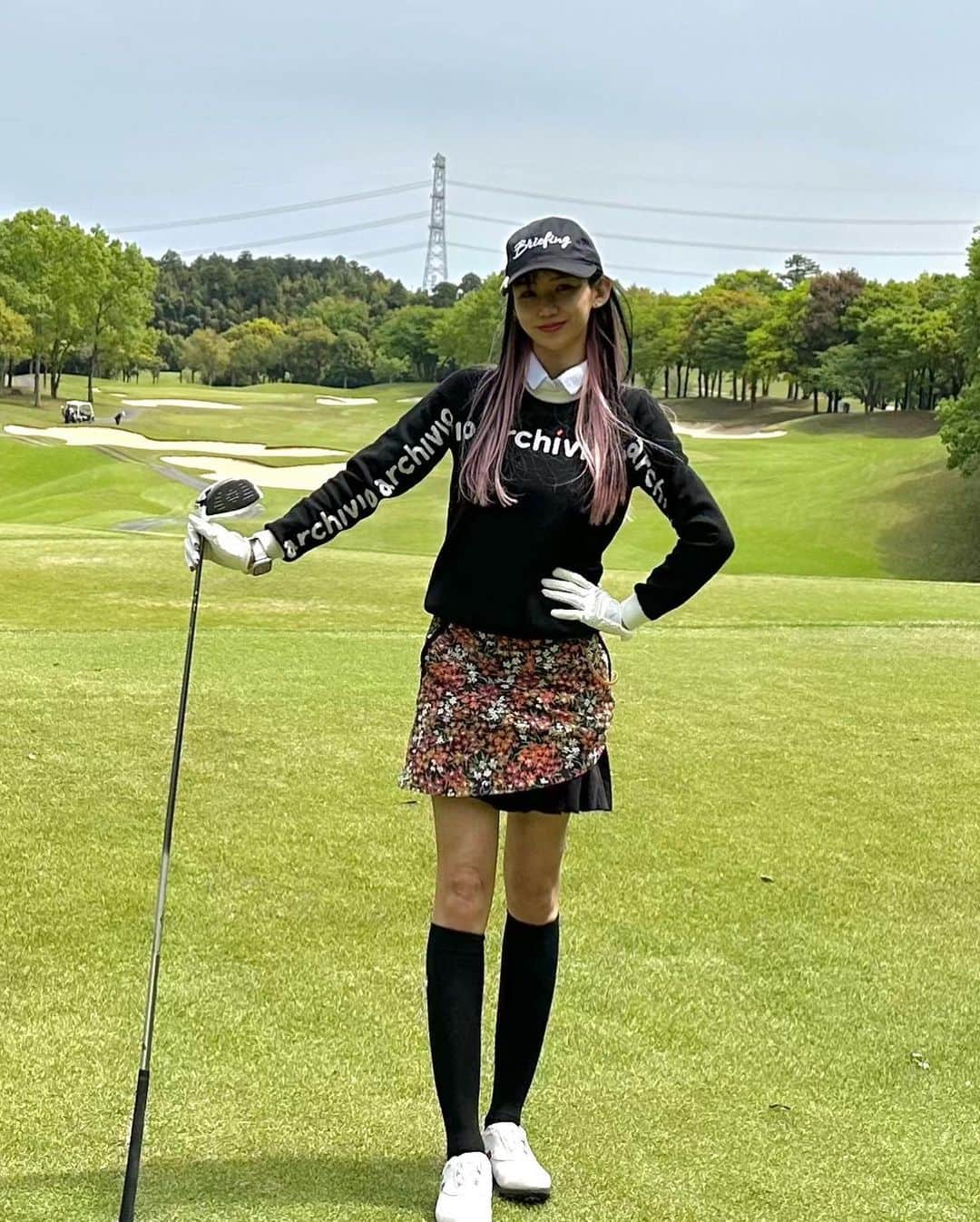 yu-yu.（友癒）さんのインスタグラム写真 - (yu-yu.（友癒）Instagram)「. 弟とゴルフ⛳️ #ゴルフ #ゴルフ女子 #ゴルフウェア #ゴルフコーデ #グレンオークスカントリークラブ #グレンオークス #グレンオークスcc #赤坂にのまえ #赤坂グルメ」4月24日 21時47分 - ____yu_yu____