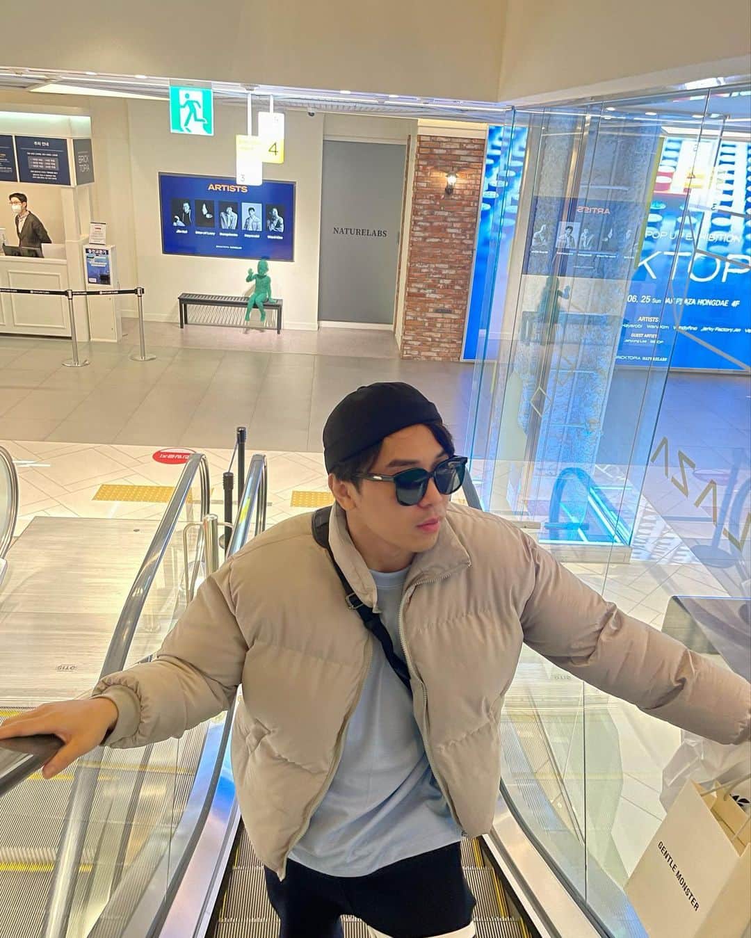 佐々木大のインスタグラム：「🕶️似合ってますか？」