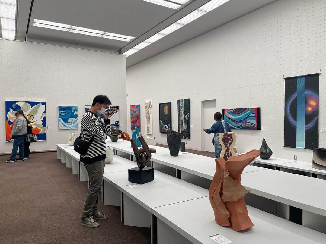 鈴木啓太のインスタグラム：「芸術の春。  からの  食欲の春。  #日本現代工芸美術展  #HARBS」