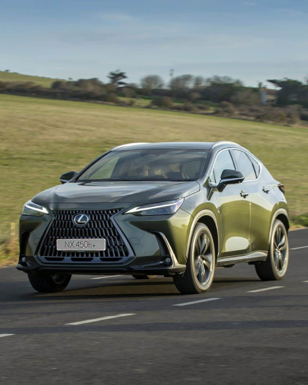 Lexus UKのインスタグラム：「An uncompromising vision of luxury. #LexusNX . . . . . #Design #CarDesign #Automotive #Lexus #CarsofInstagram #Luxury」