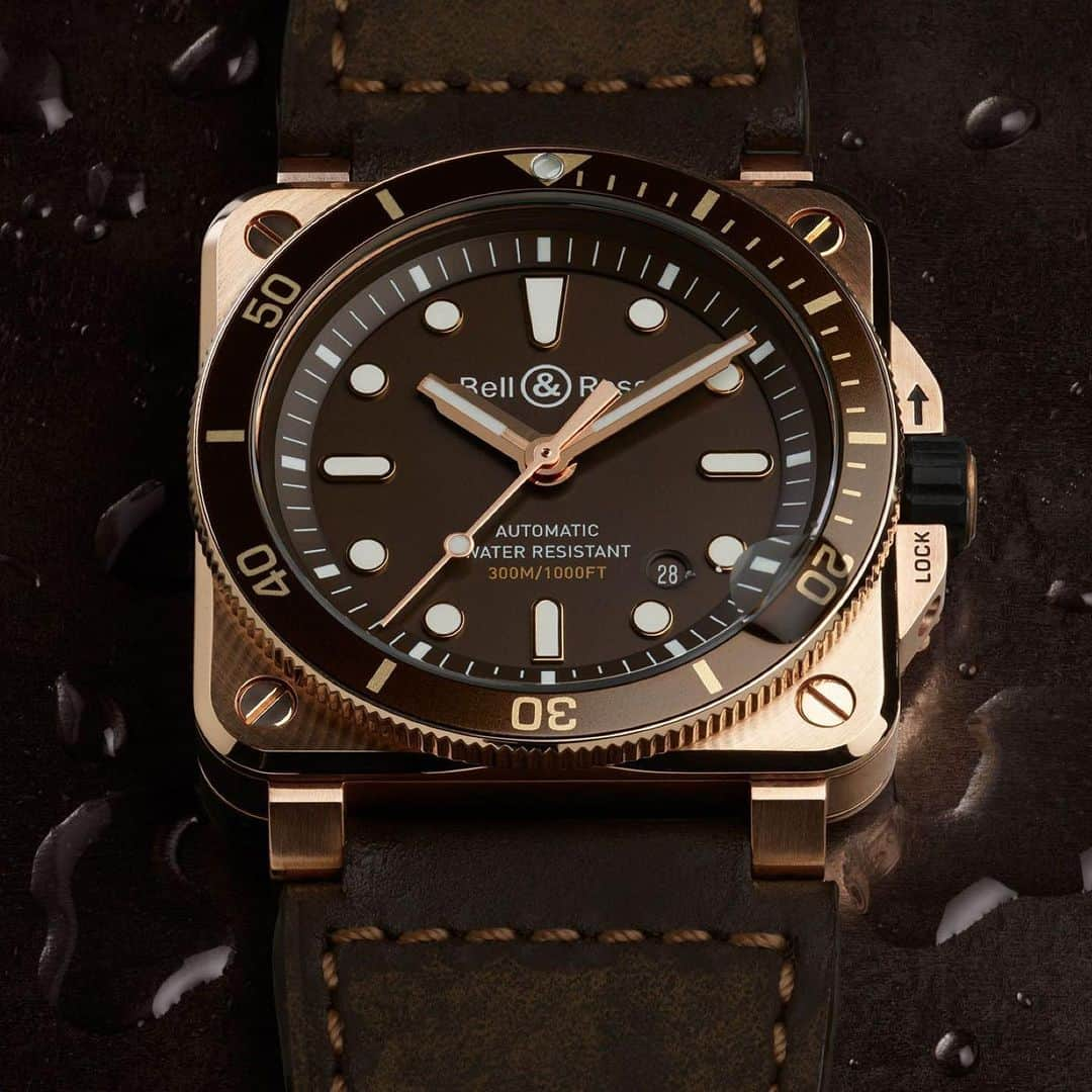 ベル&ロスさんのインスタグラム写真 - (ベル&ロスInstagram)「The BR 03-92 Diver Brown Bronze comes in 42 mm case made of satin finished and polished bronze with a screw-down crown. The applique indices are Rose gold-plated with Super-LumiNova inserts providing great visibility in dark waters.  Discover more via the link in our bio.  #bellross #bellrosswatches #timeinstruments #advancedtimeinstruments #advancedinstruments #brmanifesto #fromthecockpittothewrist #BR03 #BR0392Diver #Diver」4月24日 22時02分 - bellrosswatches