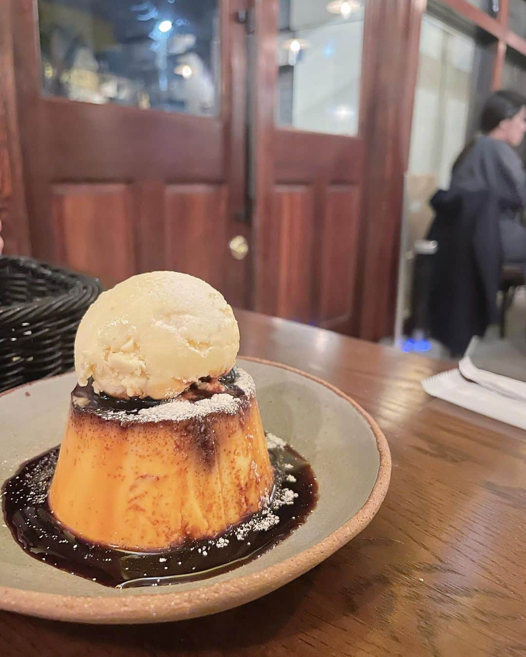 木村カレンのインスタグラム：「🍮 ずっと前から行ってみたかったイタリアンレストラン🍴 . 前菜からデザートまで堪能しました。 . #イタリアン #固めプリン #カタラーナ #ナチュールワイン #飲んで #食べて #歩いて帰りました」