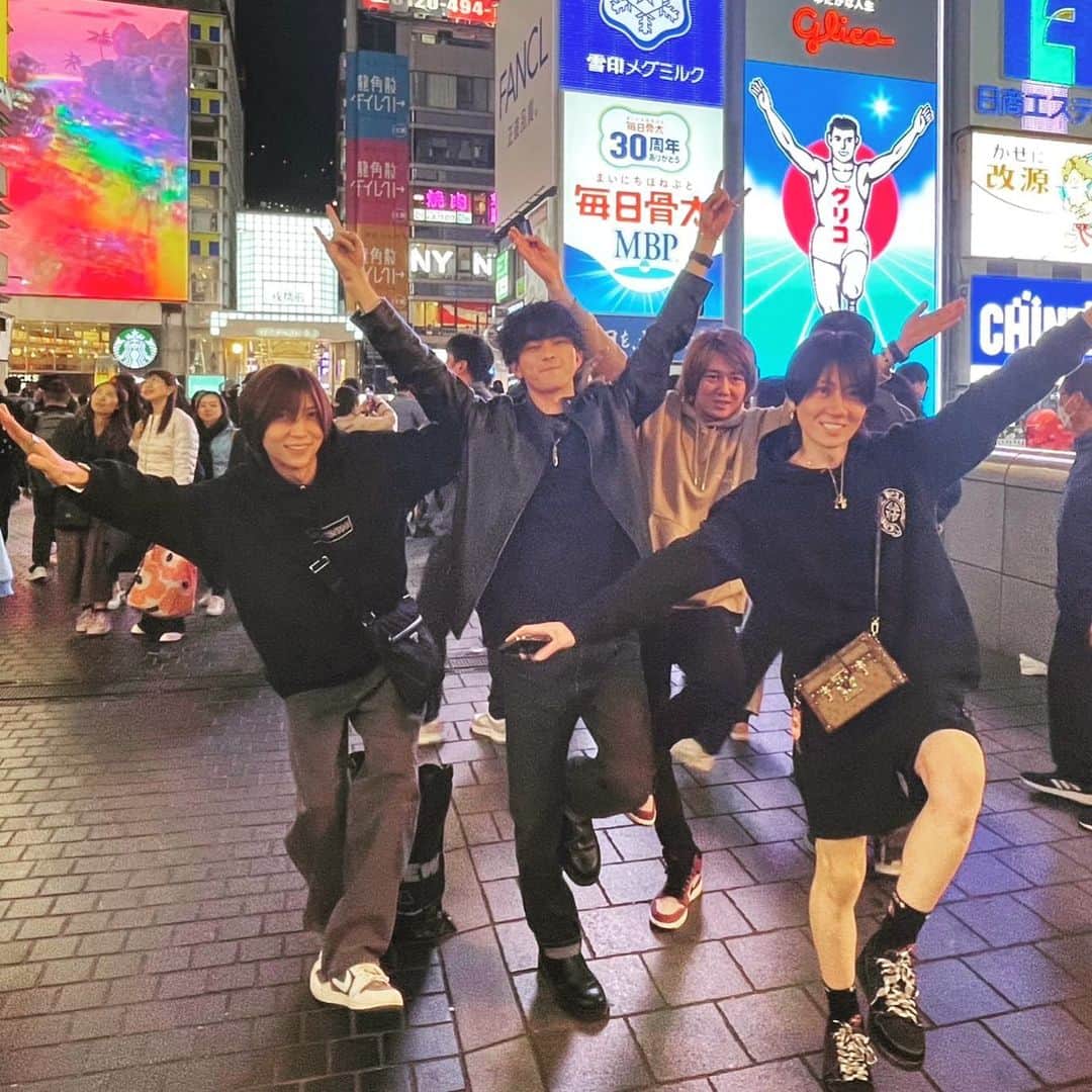 のインスタグラム：「大阪さいこーう✨🐙 #ミナミ#難波#歌舞伎」