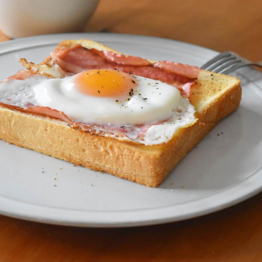 山崎佳さんのインスタグラム写真 - (山崎佳Instagram)「Today’s breakfast. ベーコンありラピュタパン。」4月24日 22時09分 - keiyamazaki