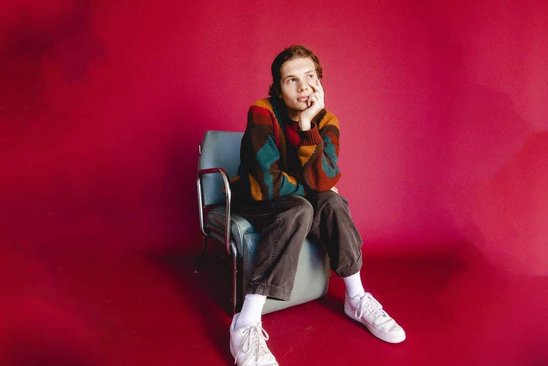 SOCANのインスタグラム：「ICYMI: The #SongoftheWeek is "Stumbling" by @sarcastic.sounds. Check it out in our link in bio #newmusic」