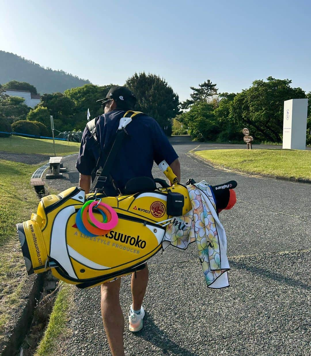 エイミー・コガさんのインスタグラム写真 - (エイミー・コガInstagram)「Peace out Kawana✌️  Always a pleasure playing at Kawana Golf Club, one of the most scenic courses in Japan!🌊 I would like to thank my family, friends, sponsors, and fans for all the support. T23, my best finish so far this season but there’s more to come! Chipping in on the last hole was definitely one to remember! #Fujisankeiladiesclassic  フジサンケイレディスクラシック💙  さいごのチップインバーディーはスーパーうれしかったです🤩 いつもいっぱいおうえんありがとうございます🫶  #エイミーコガ  #うにのぴんとあってない」4月24日 22時26分 - eimango