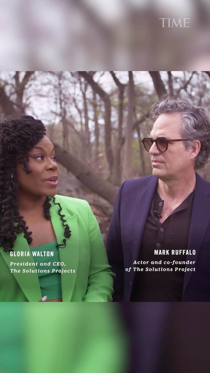 TIME Magazineのインスタグラム：「“You cannot talk about climate justice without talking about racial justice.”  Mark Ruffalo and Gloria Walton on how @100isnow empowers and amplifies communities to make their own decisions.」