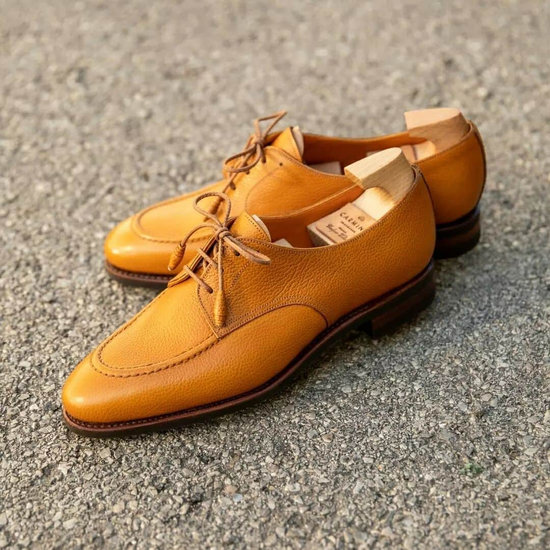 カルミナさんのインスタグラム写真 - (カルミナInstagram)「Women Derby Shoes 1596 | Camel Grain   Featuring a Silver rubber sole in a refined Goodyear-welt construction and full calf lining.  Style made on our Madison last with a 20mm high heel. Rounded on the tip - this last is versatile in terms of style since it perfectly works for both elegant and semisport models.  This shoe, like all the other Carmina's, is carefully manufactured by expert craftsmen who follow the exact same techniques that Charles Goodyear created in 1869.  #carmina #carminashoemaker #カルミナ #womenshoesstore #leathershoeswomen #womenshoes #ladiesshoes #womenfootwear #womenshoestyle #shoes #styleforum #shoesshop #shoeslover #footwear #shoeslovers #shoesaddict #shoestagram  #ootdshoes #classicshoes #shoesoftheday #shoesonline #dressshoes #handmadeshoes #customshoes #instashoes」4月24日 22時43分 - carminashoemaker