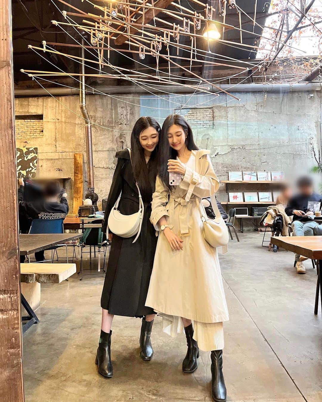 のインスタグラム：「안리랑 성수동 카페 데이튜 🍨🤍」