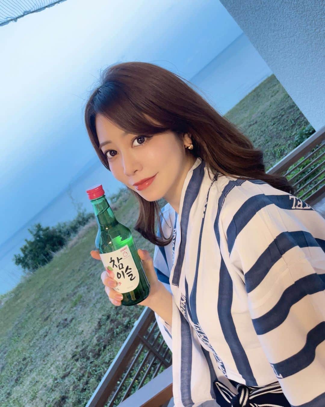薄井美樹のインスタグラム：「． ネイルの試験が終わって 落ち着いたから 久しぶりに飲みたい気分🫢💕」