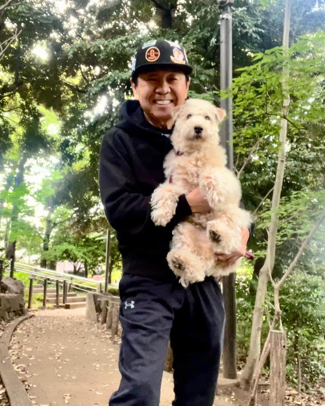 設楽洋さんのインスタグラム写真 - (設楽洋Instagram)「Kellyと公園散歩…いい日だね 😊🐶  #Kelly #愛犬と散歩 @paperboyparis @neweracap @newerajapan @nike ＃paperboy_beams」4月24日 22時54分 - taracyan3