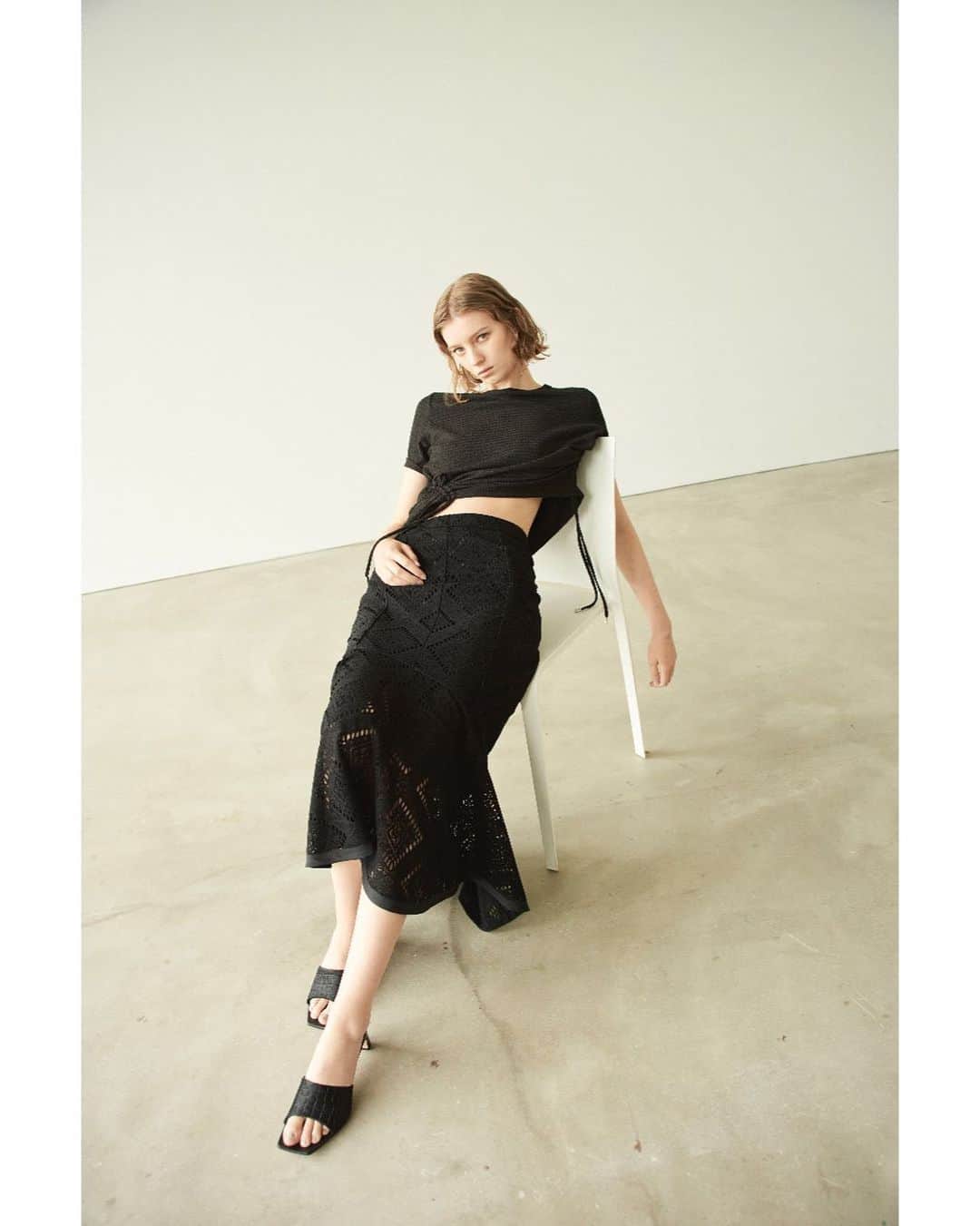 LOVELESS/GUILD PRIME 公式アカウントのインスタグラム：「『 LOVELESS 』  LOVELESS 2023 SUMMER MEN&WOMEN  Cut&Sewn / LOVELESS ￥15,400 (62P-26-133-09) Skirt / LOVELESS ￥29,700 (62S-66-141-09) Shoes / LOVELESS ￥31,900 (624-01-101-09)  プロフィールURL内「FEATURE」でLOOKをご覧いただけます。」