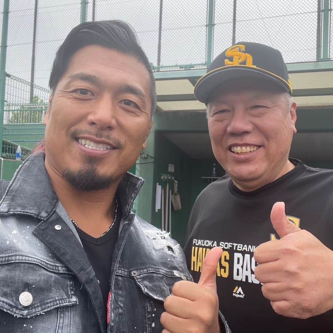 鷹木信悟さんのインスタグラム写真 - (鷹木信悟Instagram)「今日は日韓親善野球大会へ🇯🇵⚾️🇰🇷 往年のスター選手達と記念撮影📸 #与田剛 #福本豊 #江藤智  #山本和範 #山田久志 #野球」4月24日 14時07分 - takagi__shingo