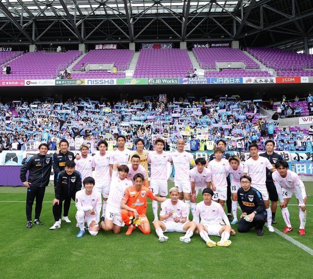 小川佳純のインスタグラム：「. 4/23(日)J1第9節vs京都サンガF.C. 3-2 win  選手たちが見せてくれた気持ちの入った戦う姿勢と みなさんの応援のおかげで 難しい試合を勝ち切る事ができました！ 応援ありがとうございました！  課題を改善しつつまた次の試合に向かいます。 次節も応援よろしくお願いします！  #サガン鳥栖 #明治安田生命J1リーグ」