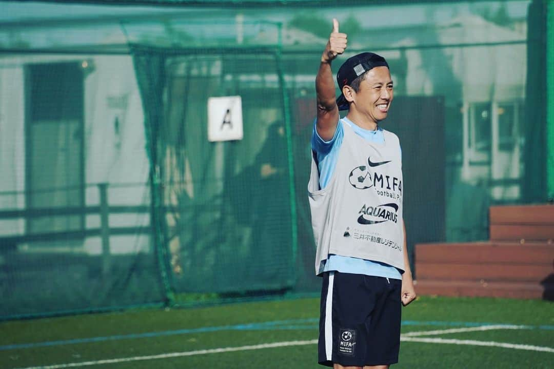 GAKU-MCさんのインスタグラム写真 - (GAKU-MCInstagram)「仙台、福岡、立川、そして豊洲。  サッカー部創設をテーマに行ったフットボールクリニック　　　　　　　　　　　 【GAKU-FC】　　　　　　　　　　　　　　　 四箇所のツアー、無事終了いたしました。  本当に沢山の方にご応募いただき開催できたこと（抽選で外れた皆様すいません）、有り難く思います。　　  音楽とサッカー。やっぱり世界二大共通言語。あっという間に仲良くなれますね。  沢山の気づきがあった今回の旅。必ずまた開催したいと思います。そしていつか大会や合宿などもやりたいなあ。そんなことを想像しながら明日へと進もう。  ご参加くださったアミーゴ皆様、本当にありがとう。また蹴ろうね！  #gakufc #gakumc #ガクエムシー #ウカスカジー #lifeisajourney #MIFA #MIFAFOOTBALLPARK #音楽好きと繋がりたい #サッカー好きと繋がりたい #エンジョイ #個サル #フットサル #フットボール」4月24日 14時33分 - gaku_mc