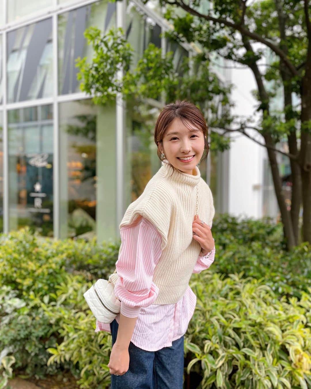 のインスタグラム：「最近は人生履いてこなかったデニムばかり👖☀️  電動自転車を手に入れてどこまでも行ける気持ち☺️  #デニムコーデ」