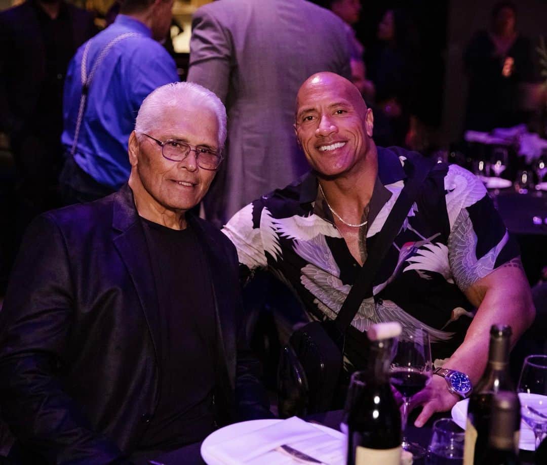 ドウェイン・ジョンソンのインスタグラム：「Happy Birthday Uncle Leroy Reed 🥂🎂   80 years young and in better shape than all of us 😊💪🏾  An amazing party and so good to see all the aiga come together to celebrate our uncle Leroy.   Every time I hugged him and kissed his cheek it’s like hugging my own dad all over again 🕊️ (which I miss)   Love you, uncle - happy birthday and thank you for paving the way for us.   Manuia 🥃❤️」