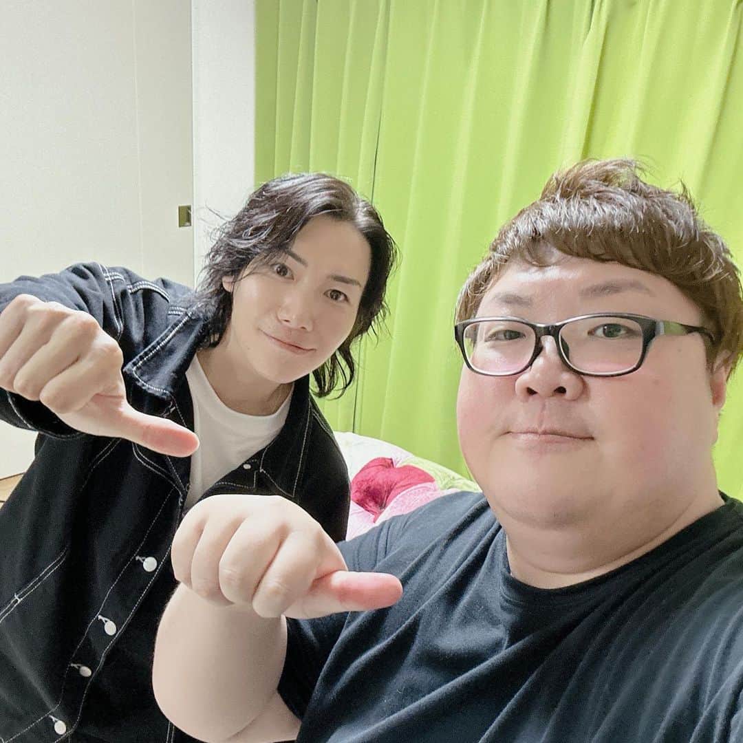 デカキンのインスタグラム：「久しぶりのジョーブログ君です!!!」