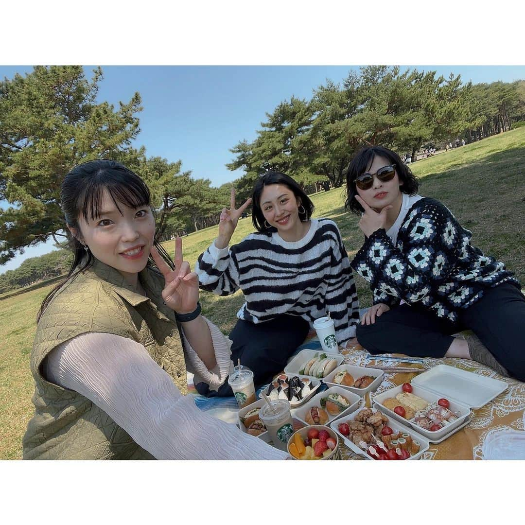 小池杏菜さんのインスタグラム写真 - (小池杏菜Instagram)「国営ひたち海浜公園☀︎  どこのマダム🐼 花よりアスレチック🐵  #ピクニック日和 #ネモフィラ #チューリップ #茨城県 #ひたちなか市」4月24日 15時35分 - ancoromochi1216